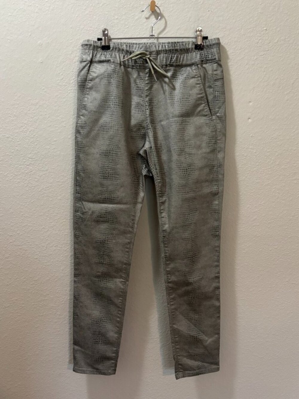 Bevy Flog Croc Embossed Elastic Waist Drawstring Pants Size 28